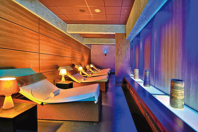 Mahogany Hotel Residence & Spa 20