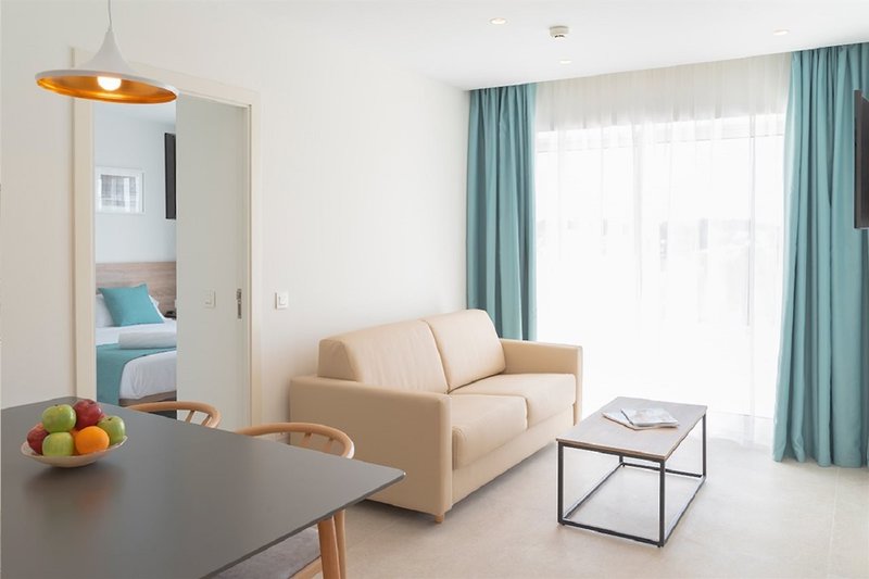 Aparthotel Marina Drach 4