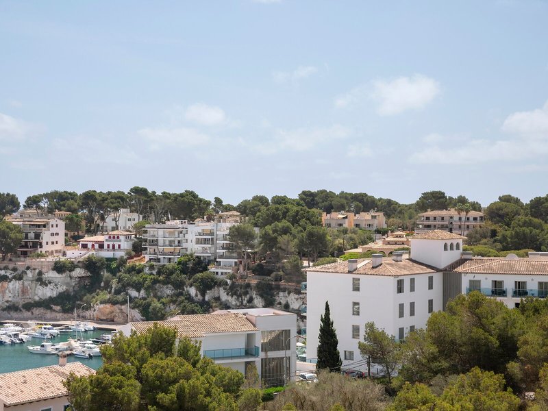 Aparthotel Marina Drach 4