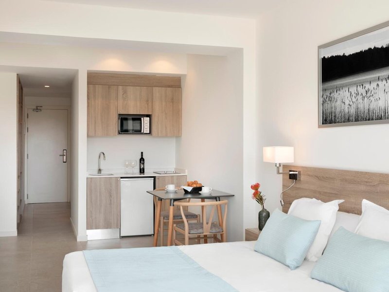 Aparthotel Marina Drach 28