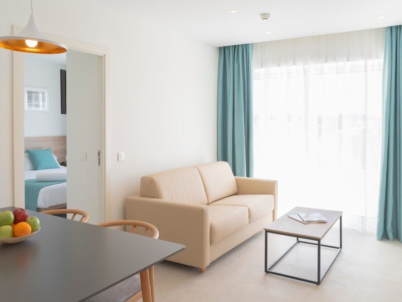 Aparthotel Marina Drach 30