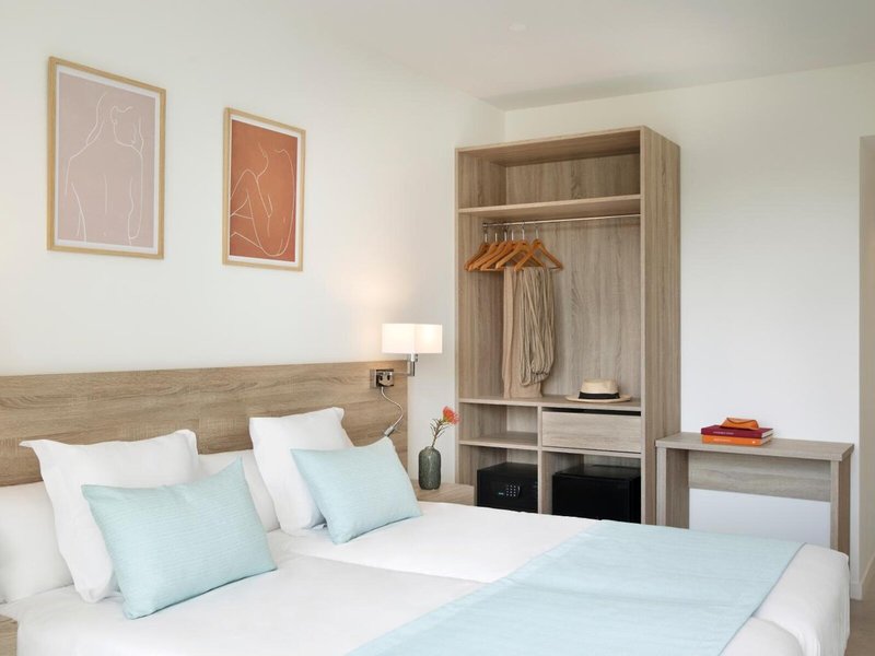 Aparthotel Marina Drach 32