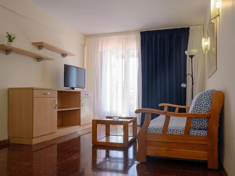 MedPlaya Albatros Family 38 - Room Example