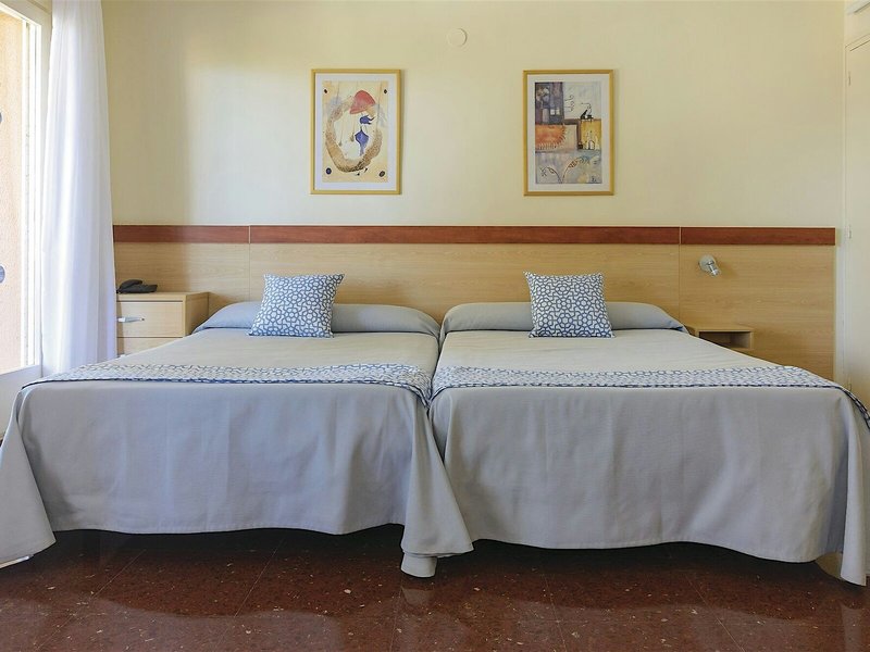 MedPlaya Albatros Family 42 - Room Example