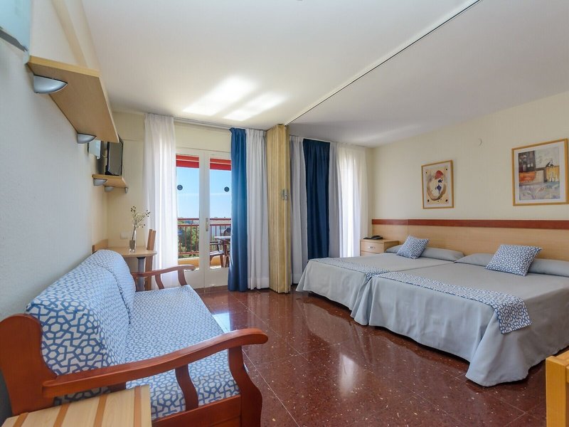 MedPlaya Albatros Family 44 - Room Example