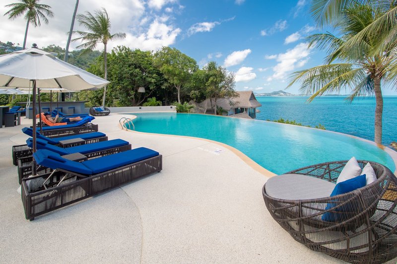 Coral Cliff Beach Resort  8