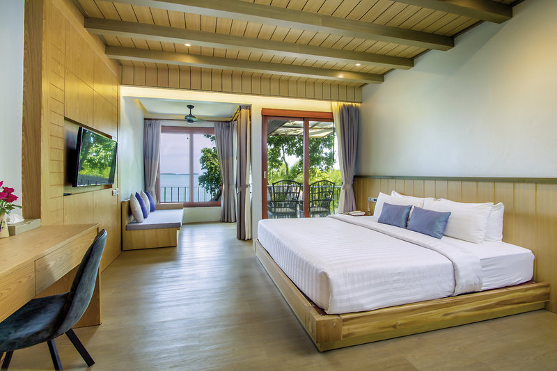 Coral Cliff Beach Resort  6