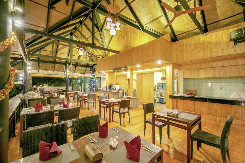 Coral Cliff Beach Resort  8