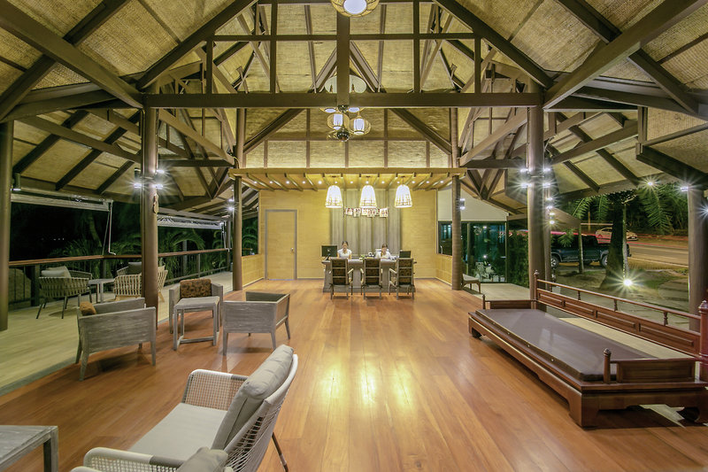 Coral Cliff Beach Resort 11