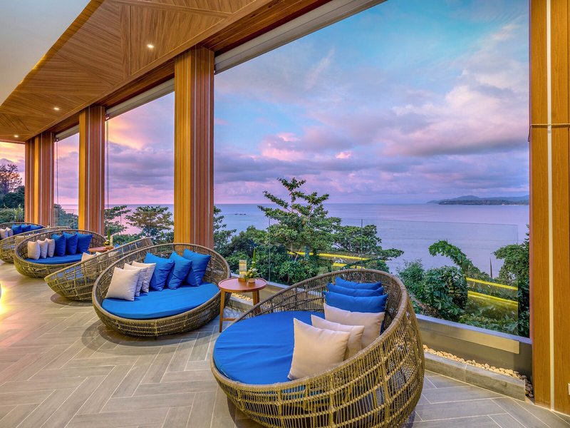 Aquamarine Resort & Villa 4