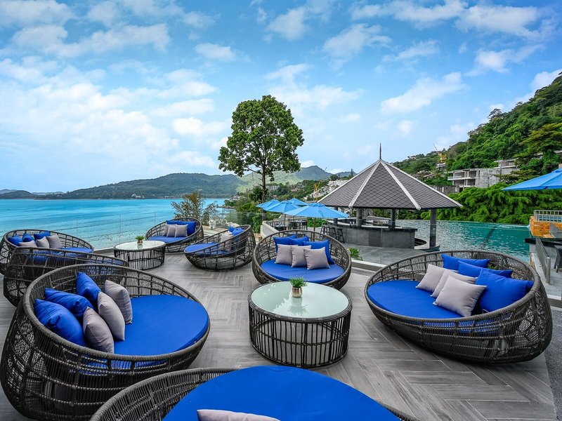 Aquamarine Resort & Villa 10
