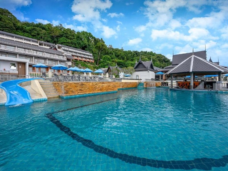 Aquamarine Resort & Villa 12