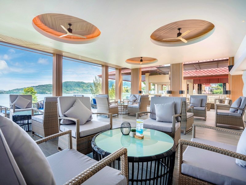 Aquamarine Resort & Villa 26