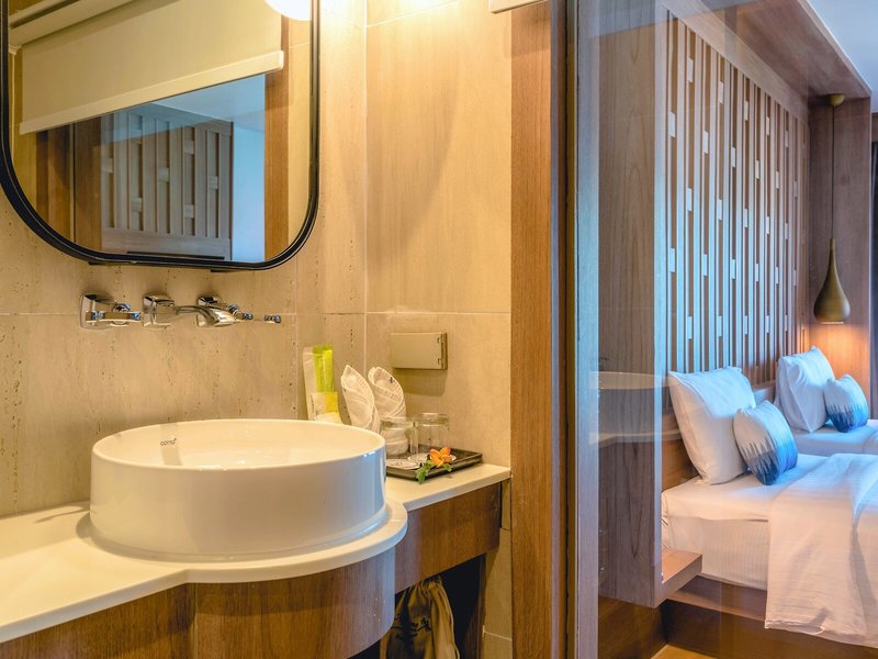 Aquamarine Resort & Villa 49