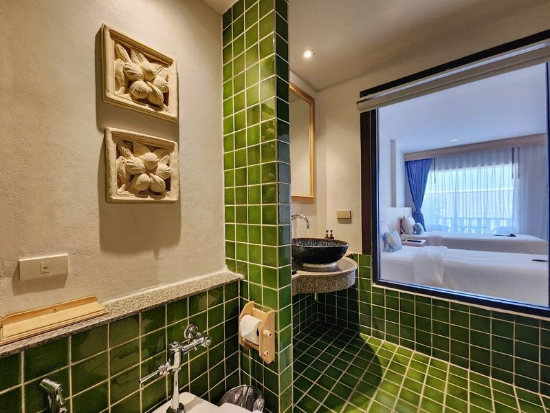 Aquamarine Resort & Villa 50