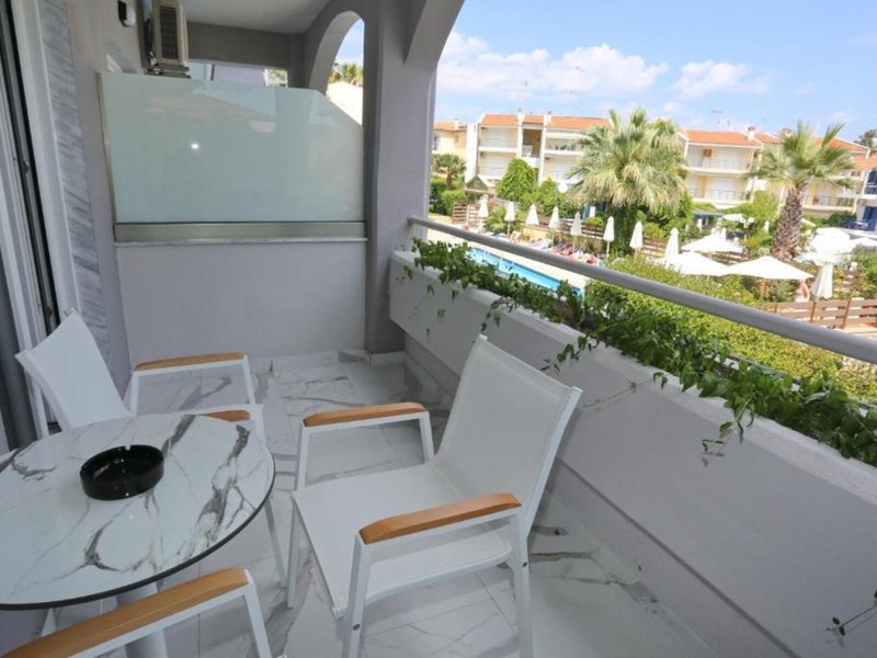 Tropical Chanioti 47