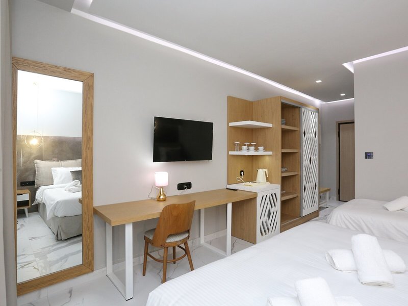 Tropical Chanioti 49