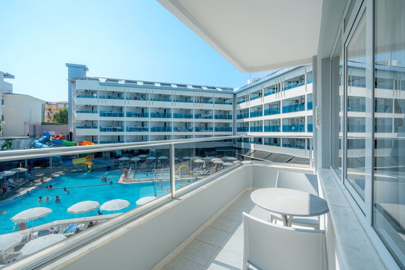 Avena Resort & Spa 7