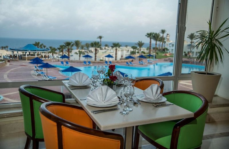 Renaissance Sharm El Sheikh Golden View Beach Resort 4