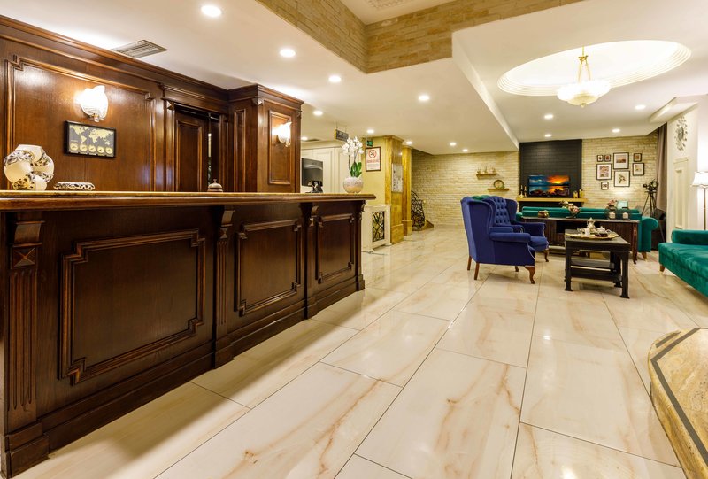 Golden Crown Hotel 3