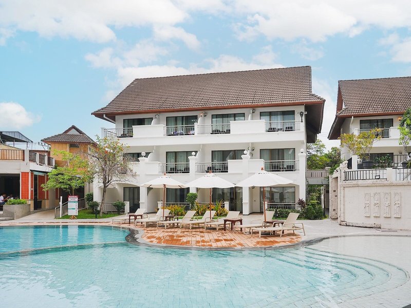 Pinnacle Grand Jomtien Resort & Beach Club 15