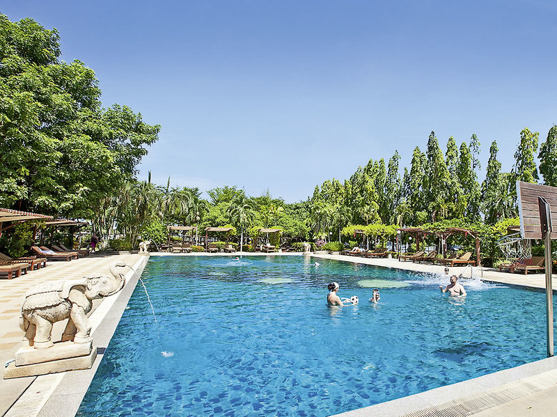 Pinnacle Grand Jomtien Resort & Spa 11