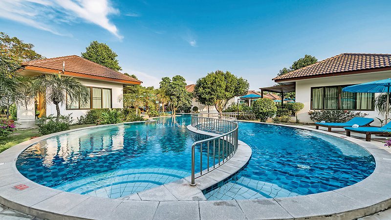 Pinnacle Grand Jomtien Resort & Spa 2