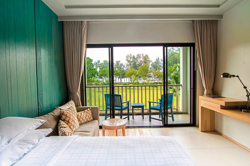 Dusit Thani Krabi Beach Resort 15