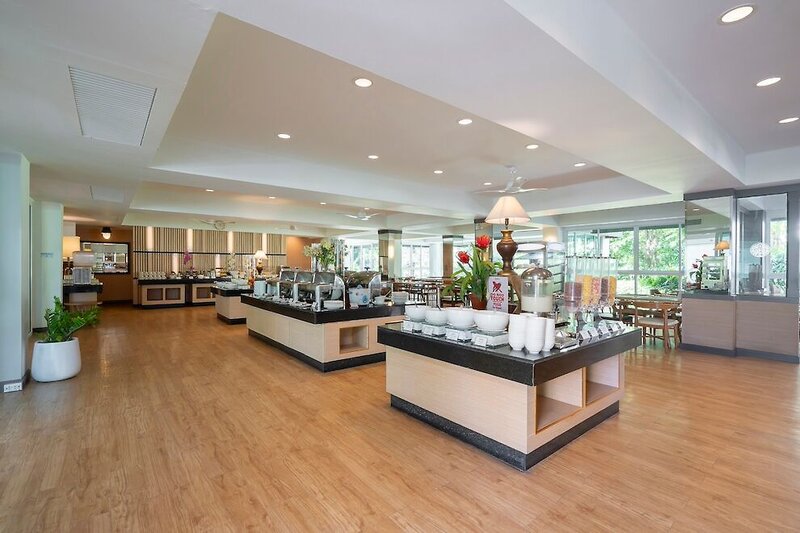 The Green Park Resort 24