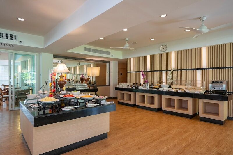 The Green Park Resort 25