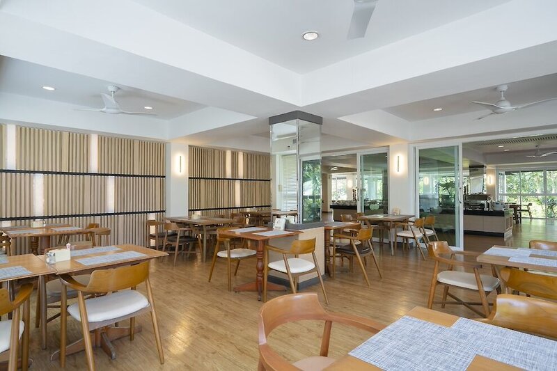 The Green Park Resort 26