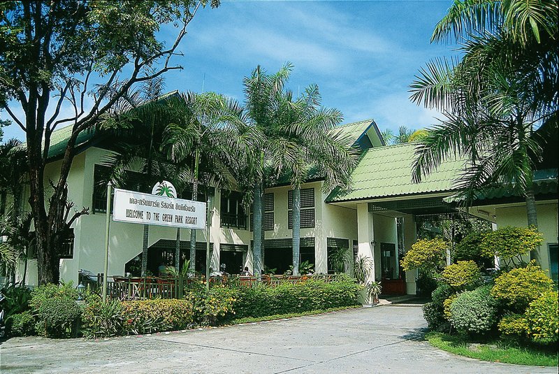 The Green Park Resort 5