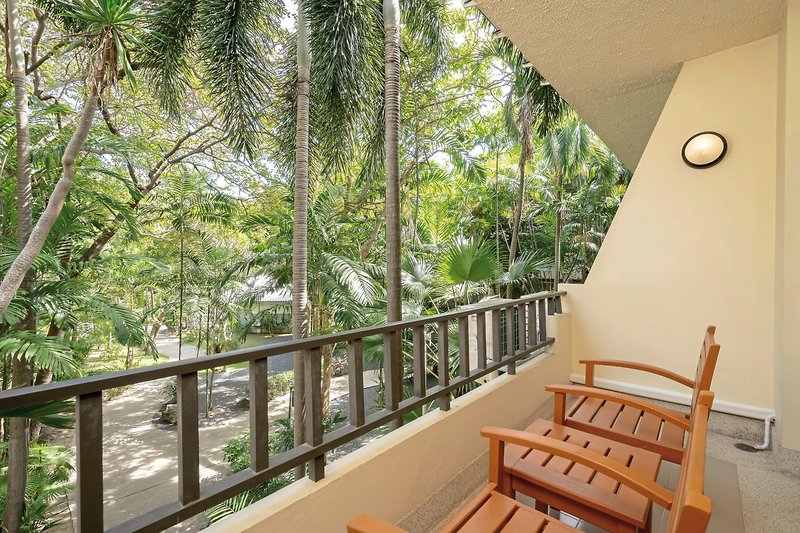 The Green Park Resort 6
