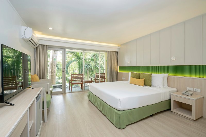 The Green Park Resort 9