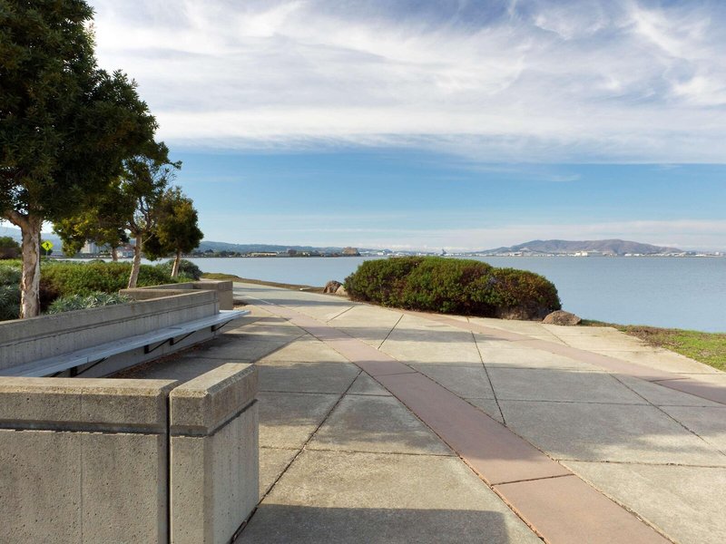 Doubletree San Francisco Airport 5 - Landscape
