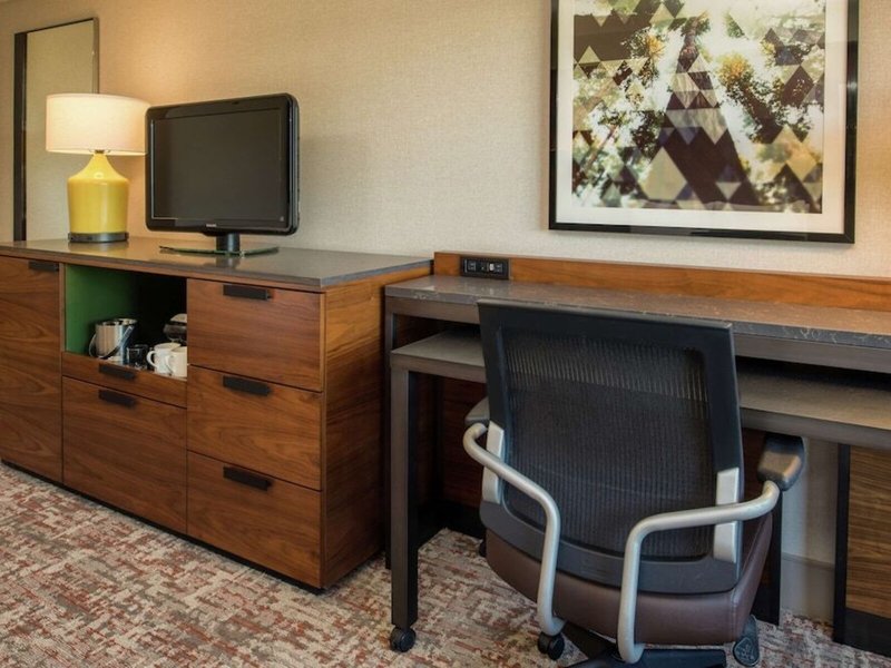 Doubletree San Francisco Airport 41 - Room Example