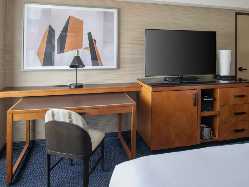 Doubletree San Francisco Airport 45 - Room Example