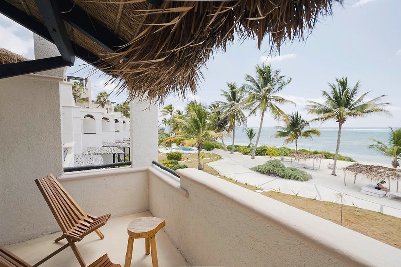 Pavo Real Beach Resort 9