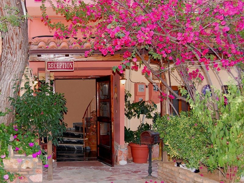 Hotel Castella Beach 1