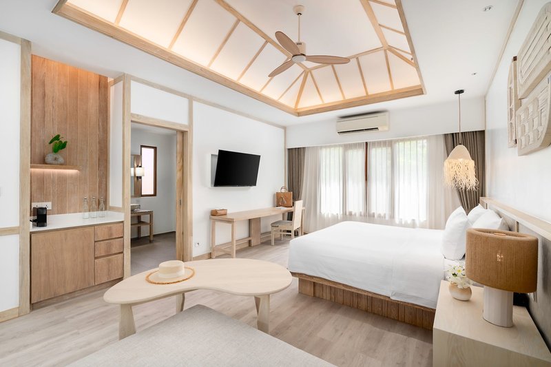 Phi Phi Island Village Beach Resort 16