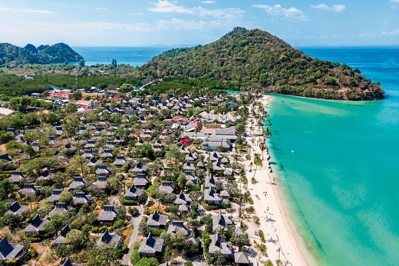 Phi Phi Island Village Beach Resort 4