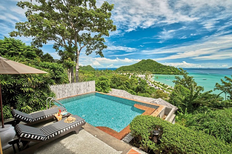 Phi Phi Island Village Beach Resort 18