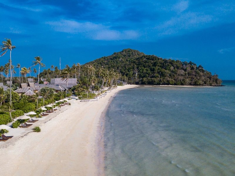 Phi Phi Island Village Beach Resort 9