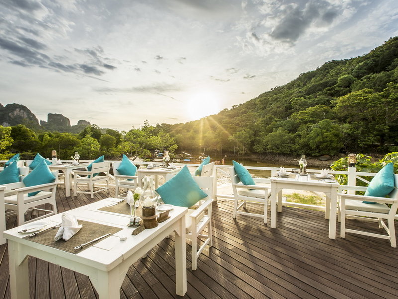 Phi Phi Island Village Beach Resort 25