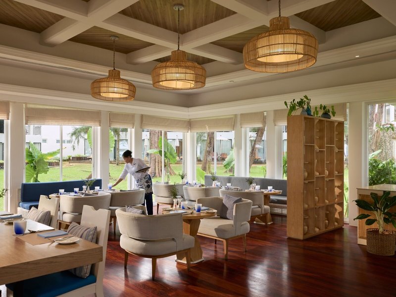 Dusit Thani Laguna Phuket 18