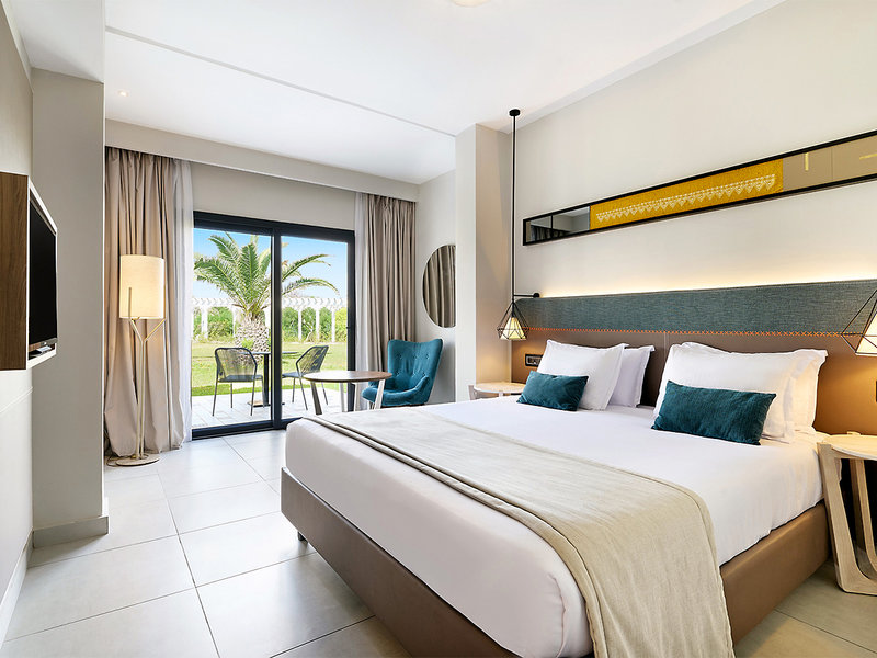 Mirage Beach Club 5