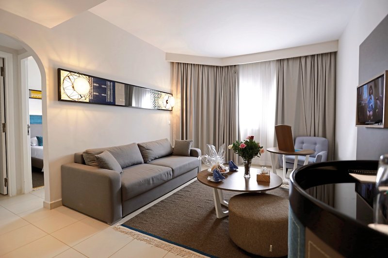 Mirage Beach Club 23