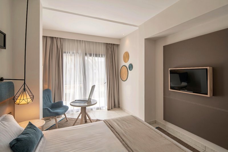 Mirage Beach Club 38