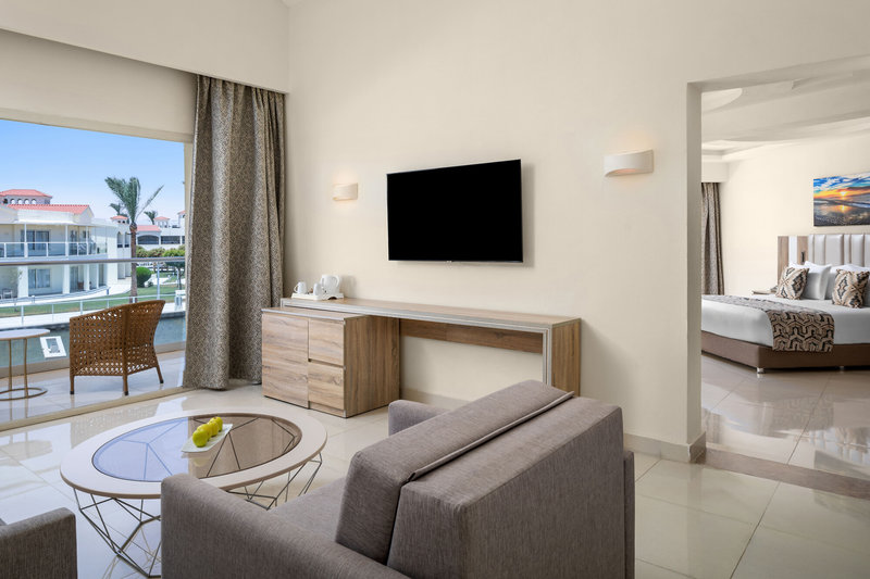 Pickalbatros Dana Beach Resort 11