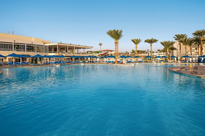 Pickalbatros Dana Beach Resort 1